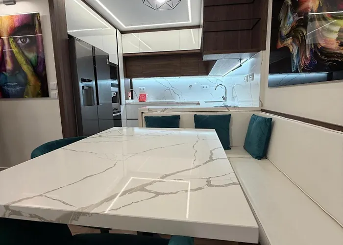 Riverside דירה *